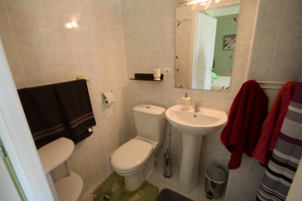Domaine Des Roses Bed & Breakfast Vaudelnay Room photo